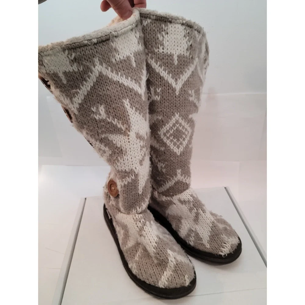 MUK LUKS‎ Knit Boots Women Size 7 Fair Isle Snowflake Taupe Button Tall Sherpa